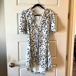 Never worn dress from Selfieleslie.com. XS.